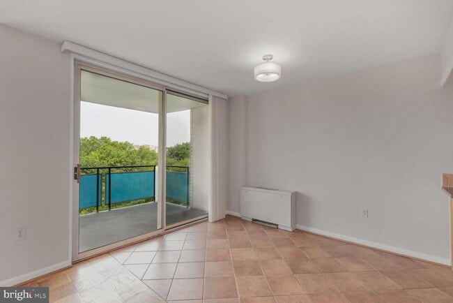 Photo - 10401 Grosvenor Pl Unit 904