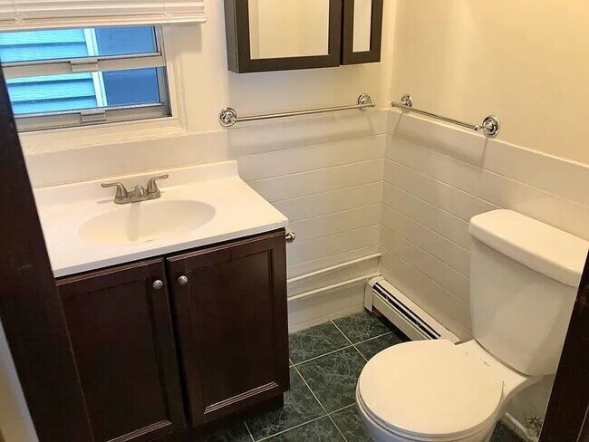 Photo - Cozy 1.5-Bedroom in a Vibrant East Boston Neighborhood Unidad 2