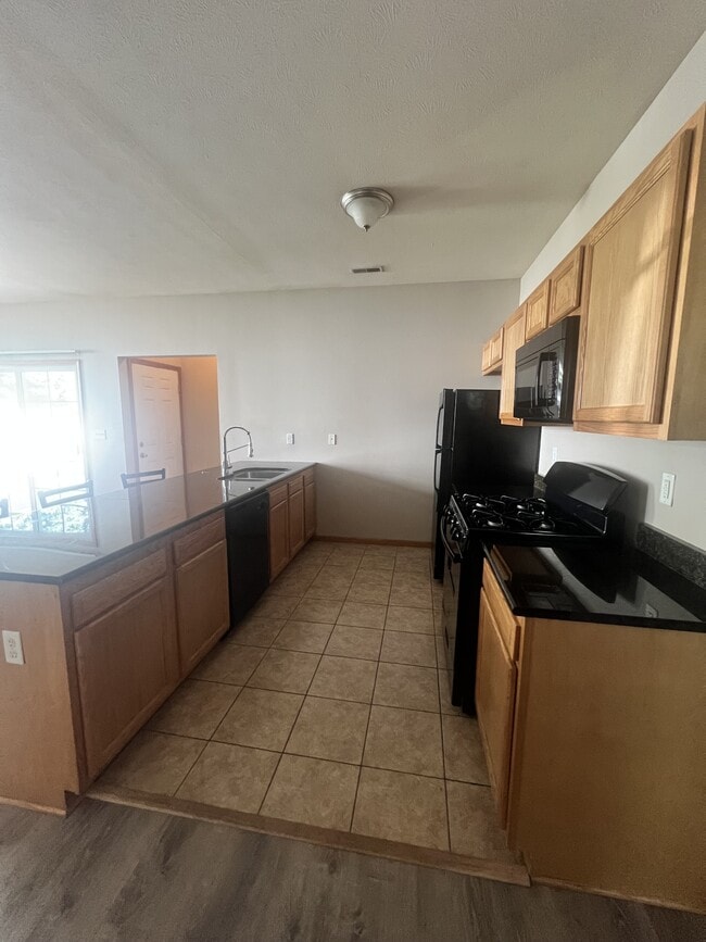 Photo - 10180-10183 Clearwing Ln