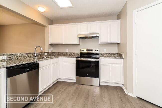 Photo - 8525 Auburn Dr