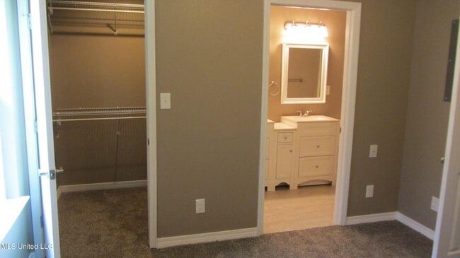 Photo - 17281 Avondale Cir