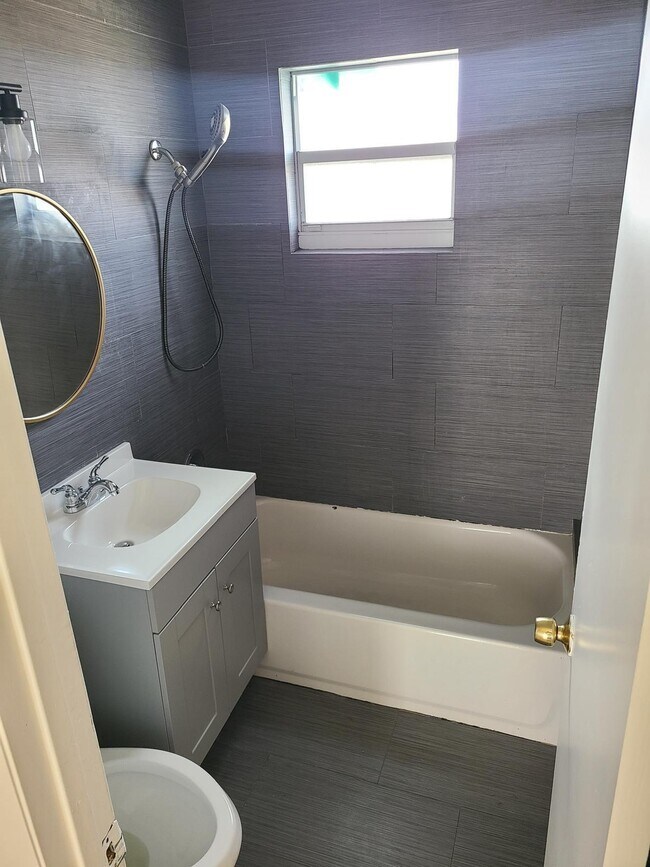 Photo - 227 NW 15th Ave