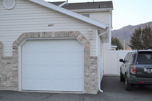 Photo - 1997 N 425 W