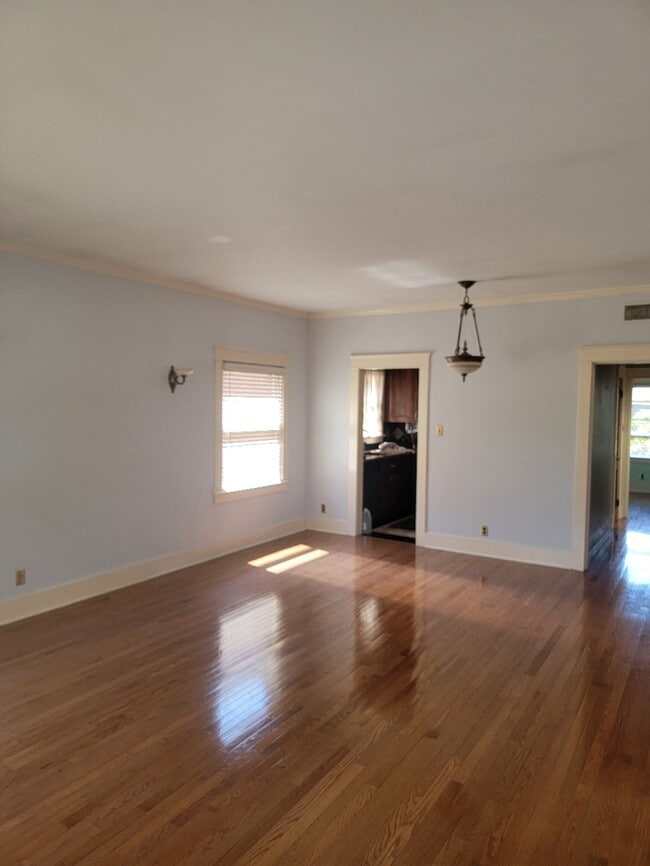 Dining area - 642 W 8th St Unit 642 W. 8th St.