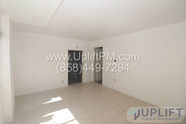Photo - 2971 Morningside St