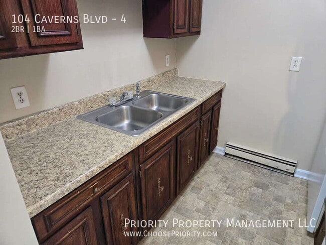Photo - 104 Caverns Blvd