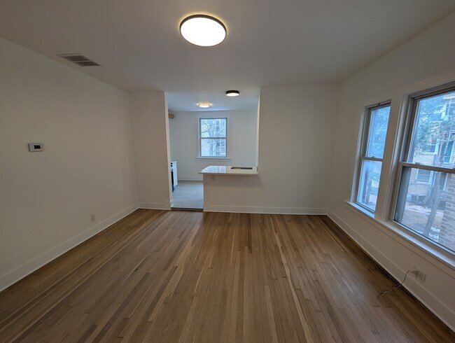 Photo - 1522 W Ardmore Ave Unit 1E