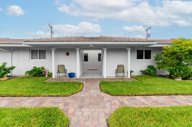 Building Photo - 3696 NE 5th Dr Rental