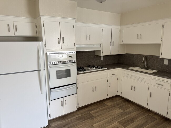 Kitchen - Augusta Terrace Apartments