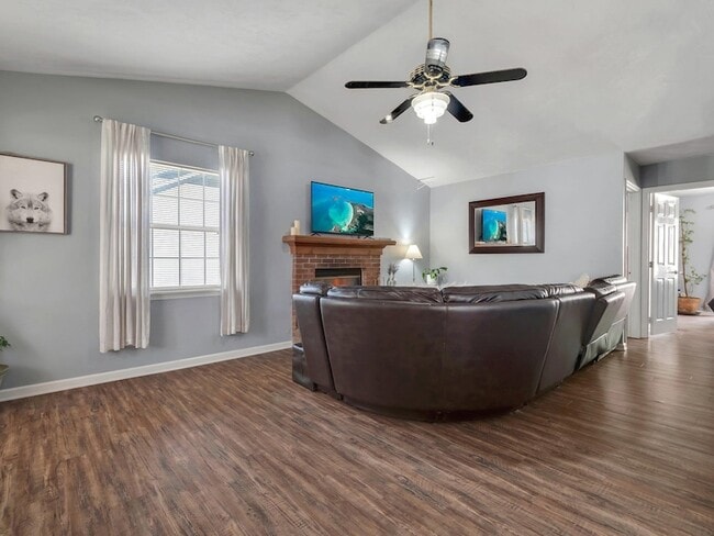 Photo - 1572 Cinnamon Bear Cir