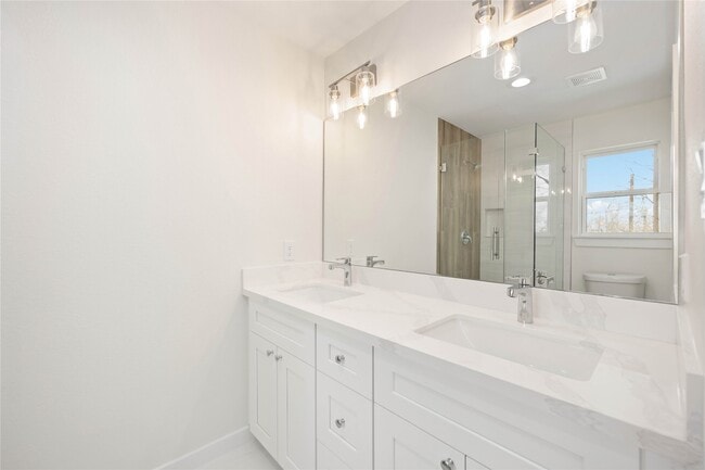 Photo - 7921 Bonaire St