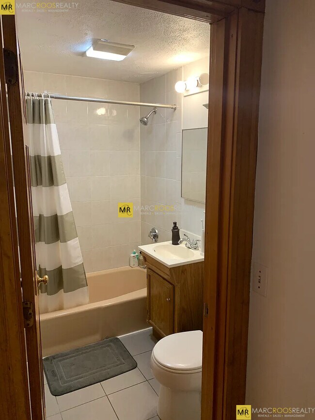 Photo - 39 E Springfield St Unidad 1 Rental