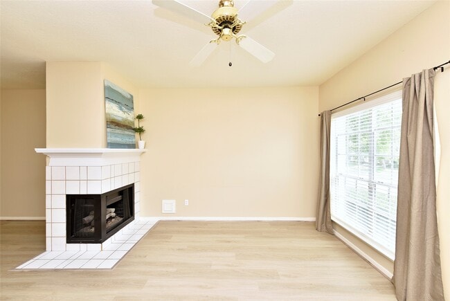 Photo - 2930 Grants Lake Blvd Unidad 2704