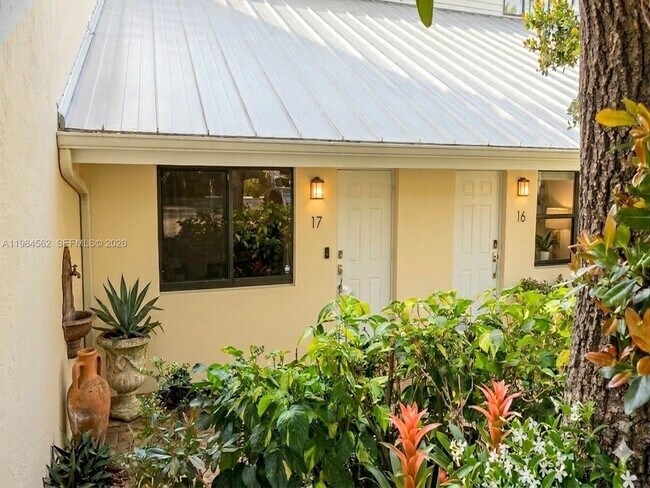 Photo - 1455 Holly Heights Dr Unit 17