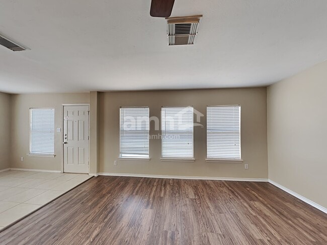 Photo - 2718 Eros Ln