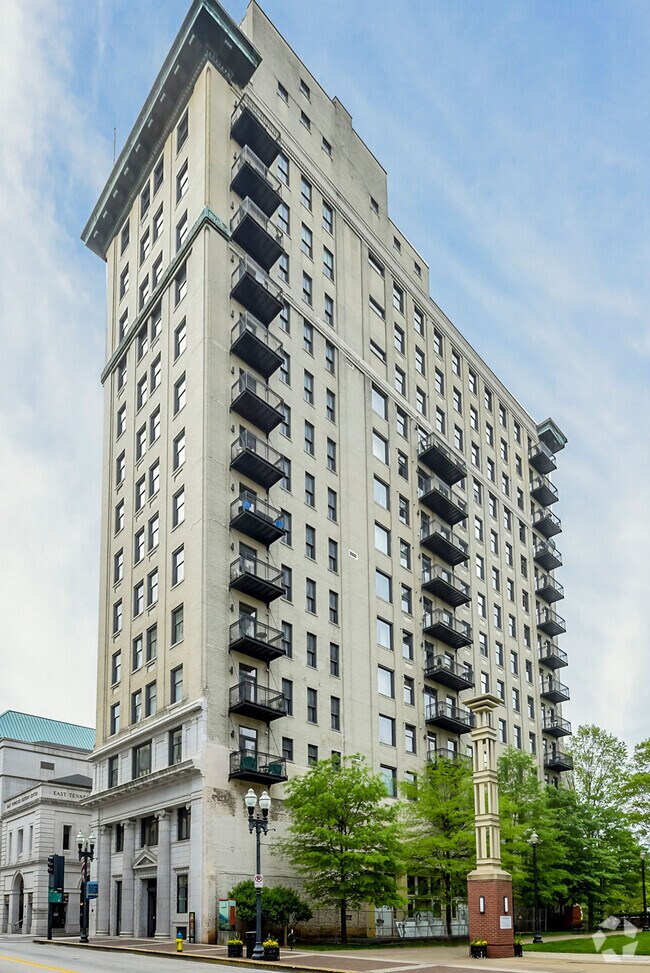 Building Photo - 531 S Gay St Unit 702 Rental