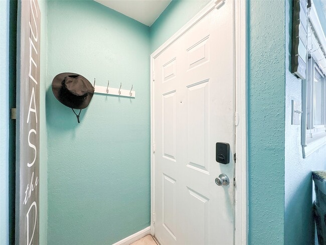 Building Photo - 3506 Cove View Blvd