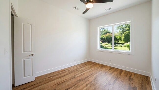 Photo - 1742 N California Ave Unit 1742 N California