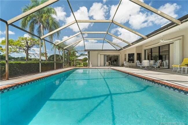 Building Photo - 4704 SW Bermuda Way Rental