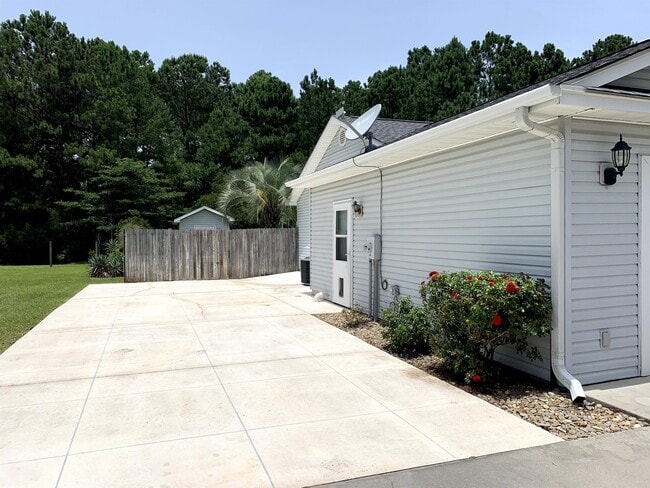 Photo - 1132 Lancelot Ln