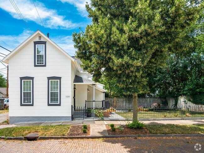 Building Photo - 1091 S Washington Ave Rental