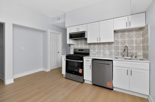 Building Photo - 5400 W 23rd St