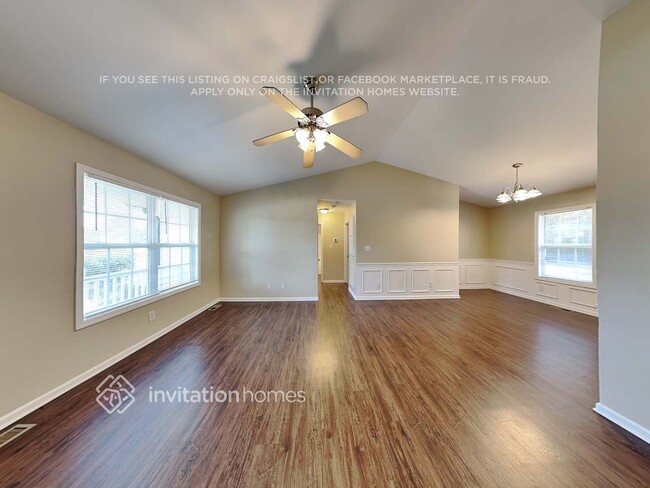 Photo - 1039 Loch Lomond Cir