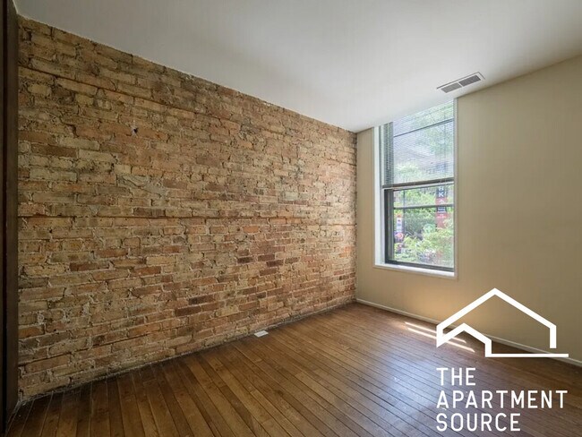 Photo - 604 W Surf St Unit 4