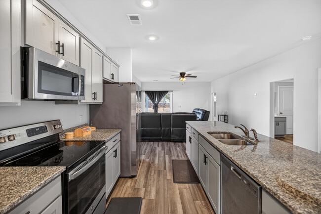 Photo - 75 Tatum Trl NE