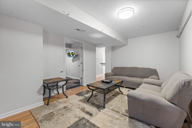 Photo - 3108 Appian Way