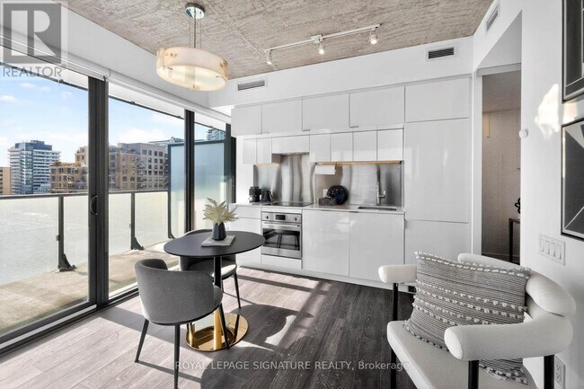 Photo - 185 Roehampton Ave Unité 1110