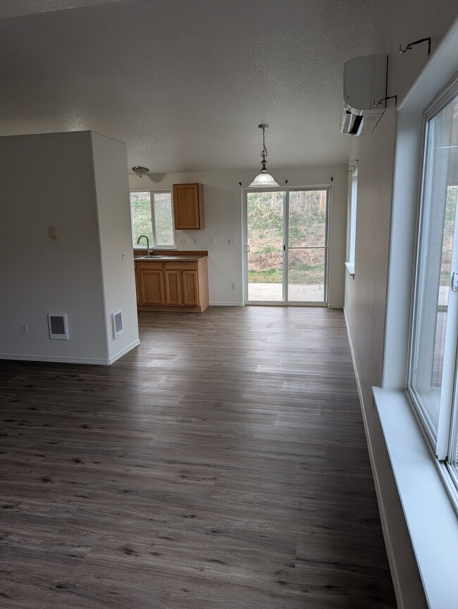 790 SE Kierra Pl