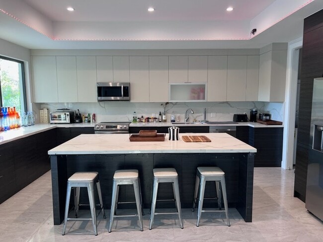 Photo - 6422 Coral Way