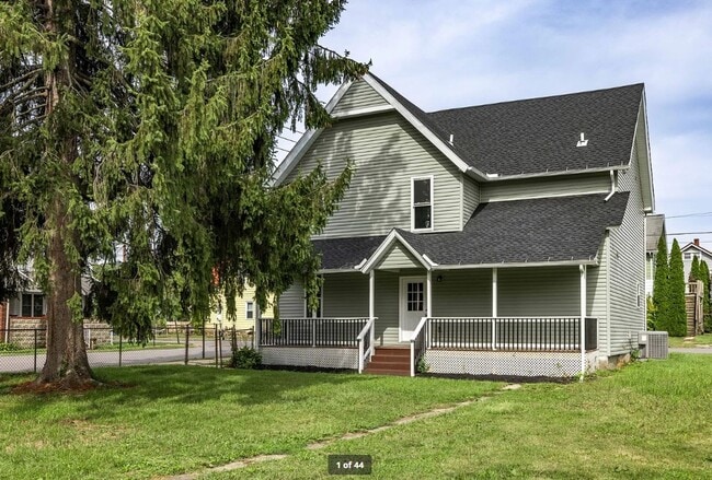 Building Photo - Stone Fortress Residential II, LLC Unit 900 Meade St