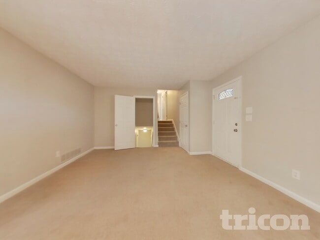 Photo - 1394 Winndale Rd