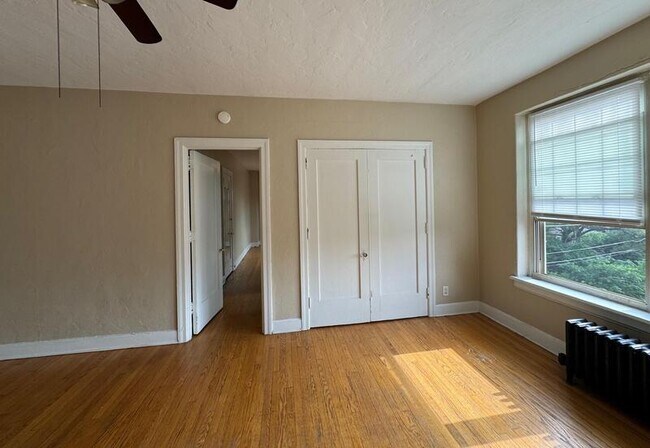 Photo - 3541 N Meridian St Unidad Apt 303