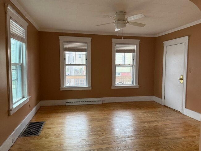Photo - 12 Wentworth St Unit 1