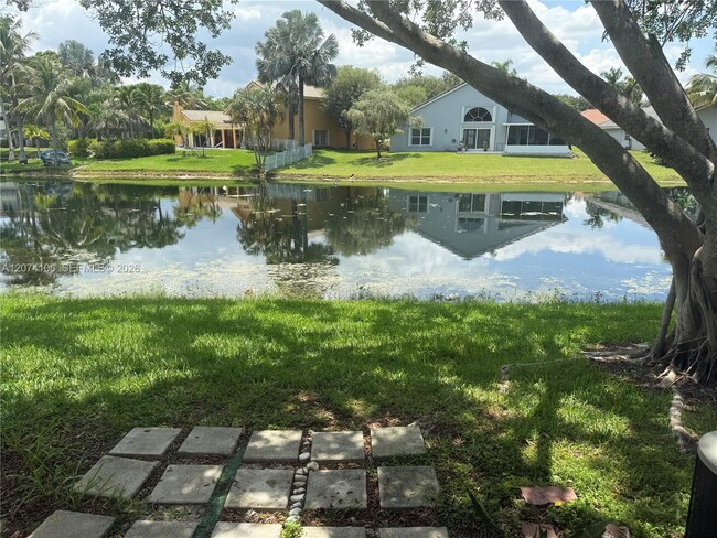 Photo - 9454 Palm Cir S Unidad 9454