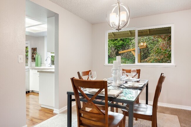 Photo - 1512 Dayton Ct NE