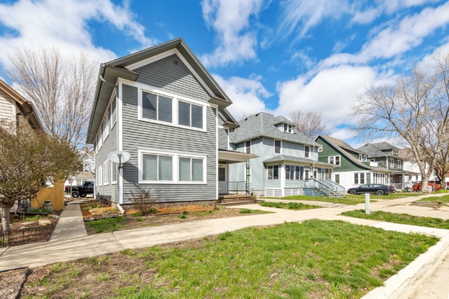 Photo - 26 6th St NW