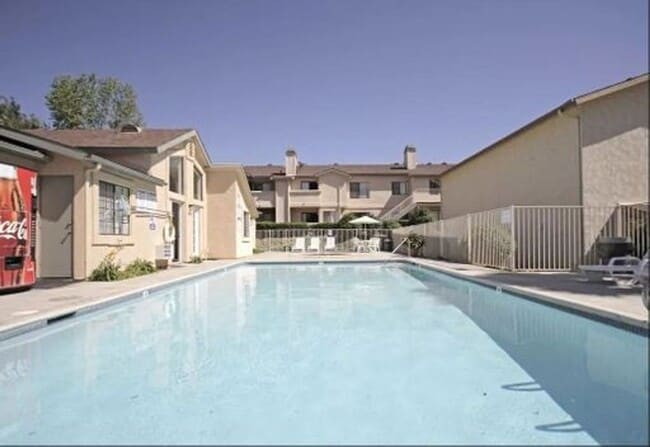 Photo - Fallbrook Hills Apartments