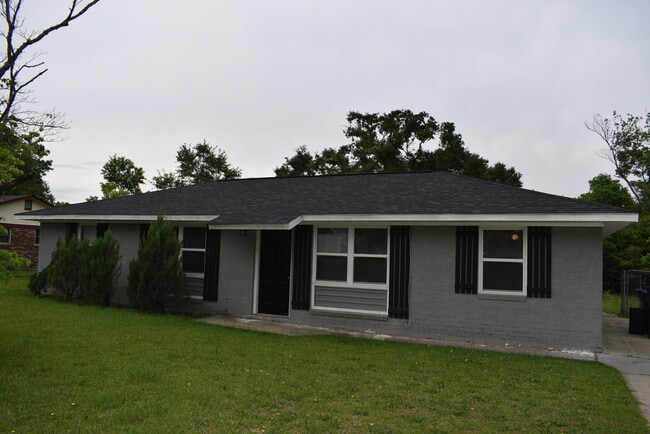 Photo - 2922 Nighthawk Dr House