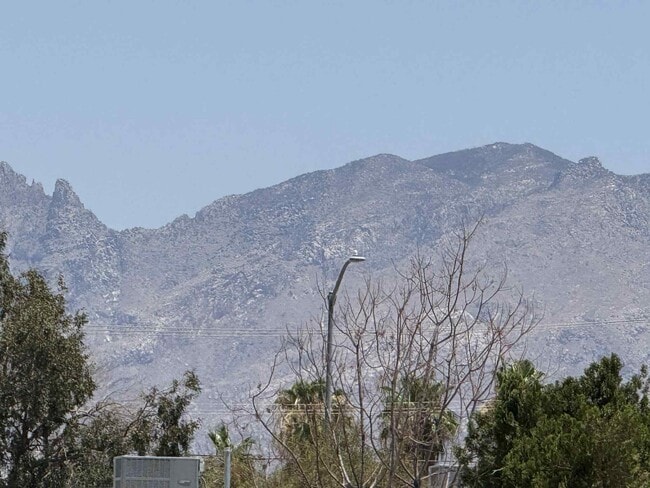 Photo - 2149 S Winstel Ave