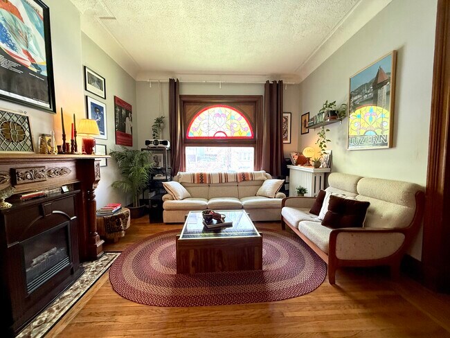 Photo - 2 Bed - 35-37 West Ave S