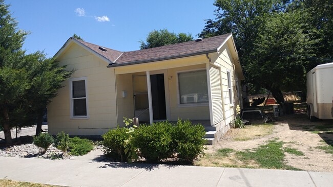 2 Bedroom 1 Bath- House - 2 Bedroom 1 Bath- House