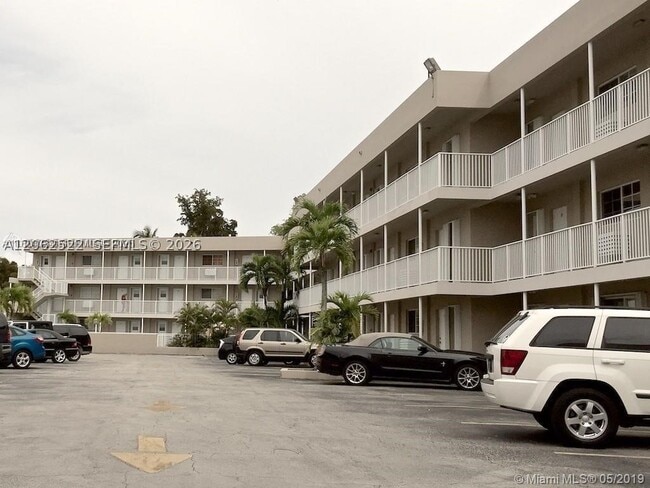 Building Photo - 6580 Santona St Unit A39