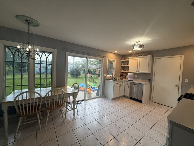 Photo - 122 Gall Ln