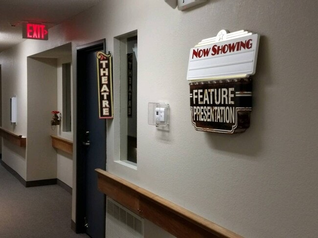 Photo - Island Place Apartments - On the River