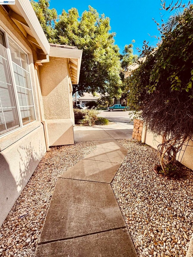 Photo - 2126 Shenandoah St