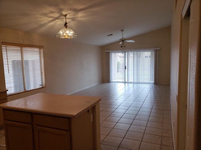 Photo - 127 W Fellars Dr